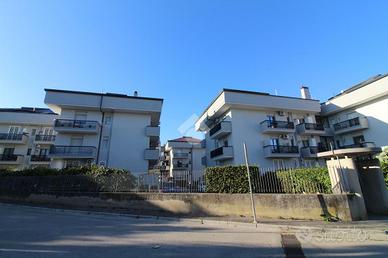 5 LOCALI A CASAGIOVE