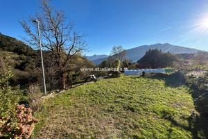 SOLUZIONE TERRA-CIELO CON GIARDINO DI PROPRIETA'