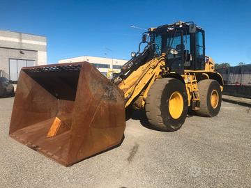 PALA GOMMATA CATERPILLAR 930H