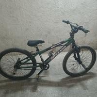 bicicletta BMX 