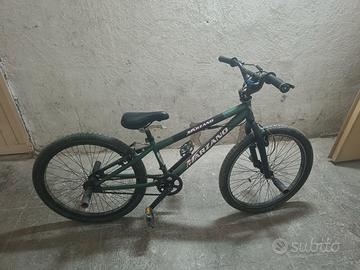 bicicletta BMX 