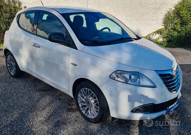 Lancia Ypsilon 1.2 69 CV 5 porte Platinum 2015