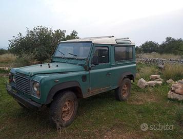 Land Rover Defender