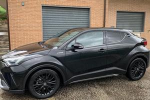 TOYOTA C-HR 1.8 Hybrid Black Edition