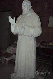 STATUE
