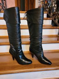 Stivali in pelle nera GUESS n. 40