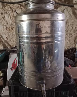 Recipiente di acciaio per olio