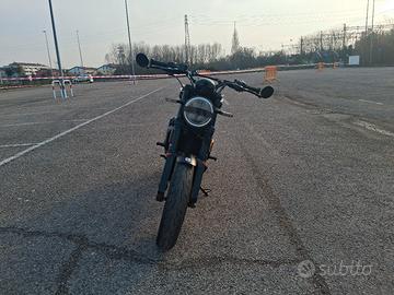 Husqvarna svartpilen 125