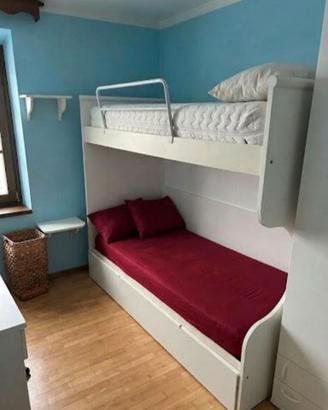 Letto a castello più reti in doghe e 2 materasMemo