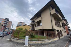 Box / Garage di 30 m² a Seregno
