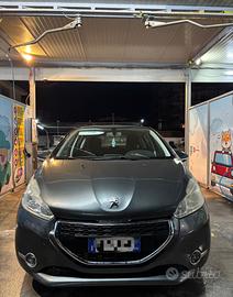 Peugeot 208 anno 2012