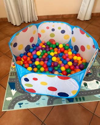 Piscina con palline