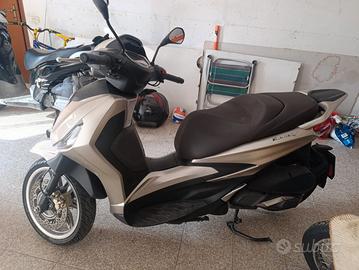 Piaggio Beverly 300 HPE anno 2021