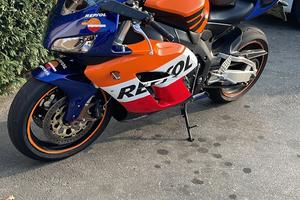 Cbr 1000rr 2005 sc57