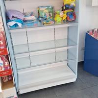 MOBILI PER FARMASANITARIA/FARMACIA