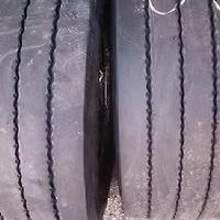 Coppia di pneumatici usati 385 55 22.5 continental