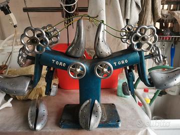 Macchina allarga scarpe