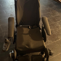 Carrozzina disabili elettrica invacare b400