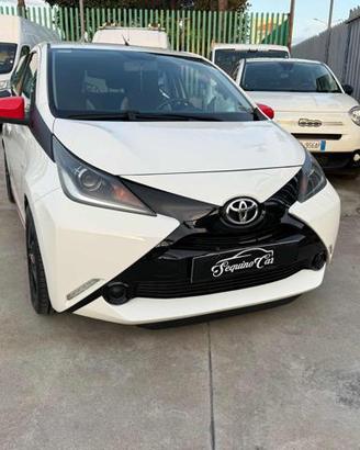 TOYOTA Aygo 1.0 VVT-i 69 CV 5 porte x-cool