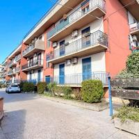 RAPISARDI-4 Vani, balcone terrazzato e posto auto