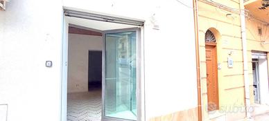 NEGOZIO A CASTELLAMMARE DEL GOLFO
