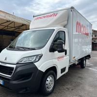 Peugeot Boxer 335 2.2 BlueHDi 165 S&S PC Cabinato