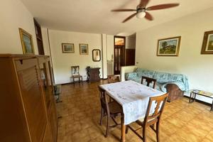 Appartamento di 115 m² con più di 5 locali e box a