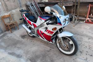Yamaha fzr 1000
