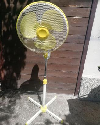 Ventilatore a piantana regolabile