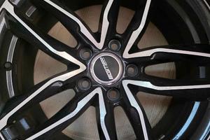 4 Cerchi in lega 4 Gomme Pirelli 4 stagioni