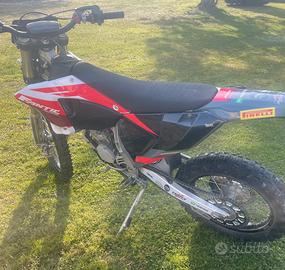 Moto enduro fantic xe 125