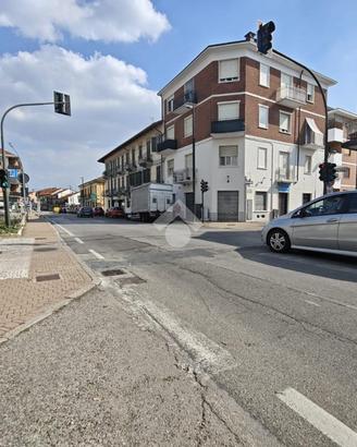 NEGOZIO A TROFARELLO