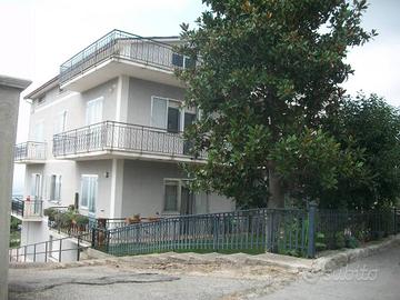 Appartamento di 145 m² con 3 locali a Castel Frent