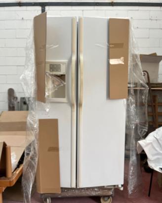 FRIGO BIANCO A DOPPIO SPORTELLO NO FROST