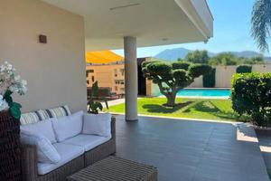 Villa di 485 m² con più di 5 locali e box auto dop