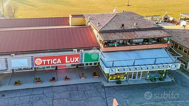 NEGOZIO A MANERBA DEL GARDA