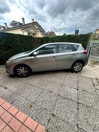 Toyota Auris 1.6 Active - Full optional