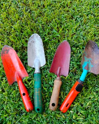 7 kit -  utensili per giardinaggio 
