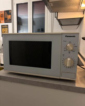 Microonde Panasonic NN-K101WM Grill 20L