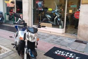 Suzuki GSR 600