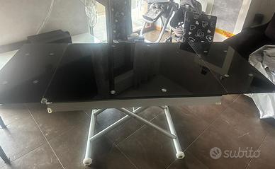 Tavolo in cristallo allungabile