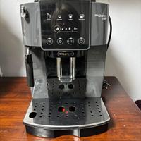 Macchina caffè Magnifica Start De Longhi