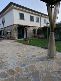 Appartamento indipendente in villa a Castellabate