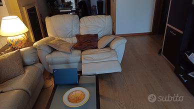 divani in pelle con recliner