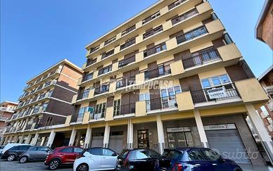 TRILOCALE CON TERRAZZO E BOX AUTO IN BORGO NUOVO