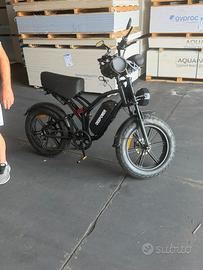 Bici con pedalata assistita