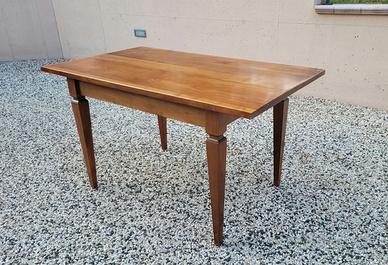 Tavolo da cucina in ciliegio