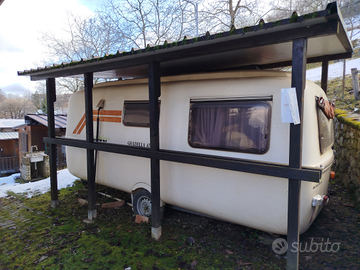 Roulotte + pre-ingresso ( CN )