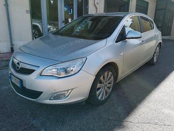Opel Astra 1.7 CDTI 110CV 5p 2011