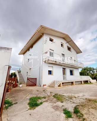 Intera palazzina bancali